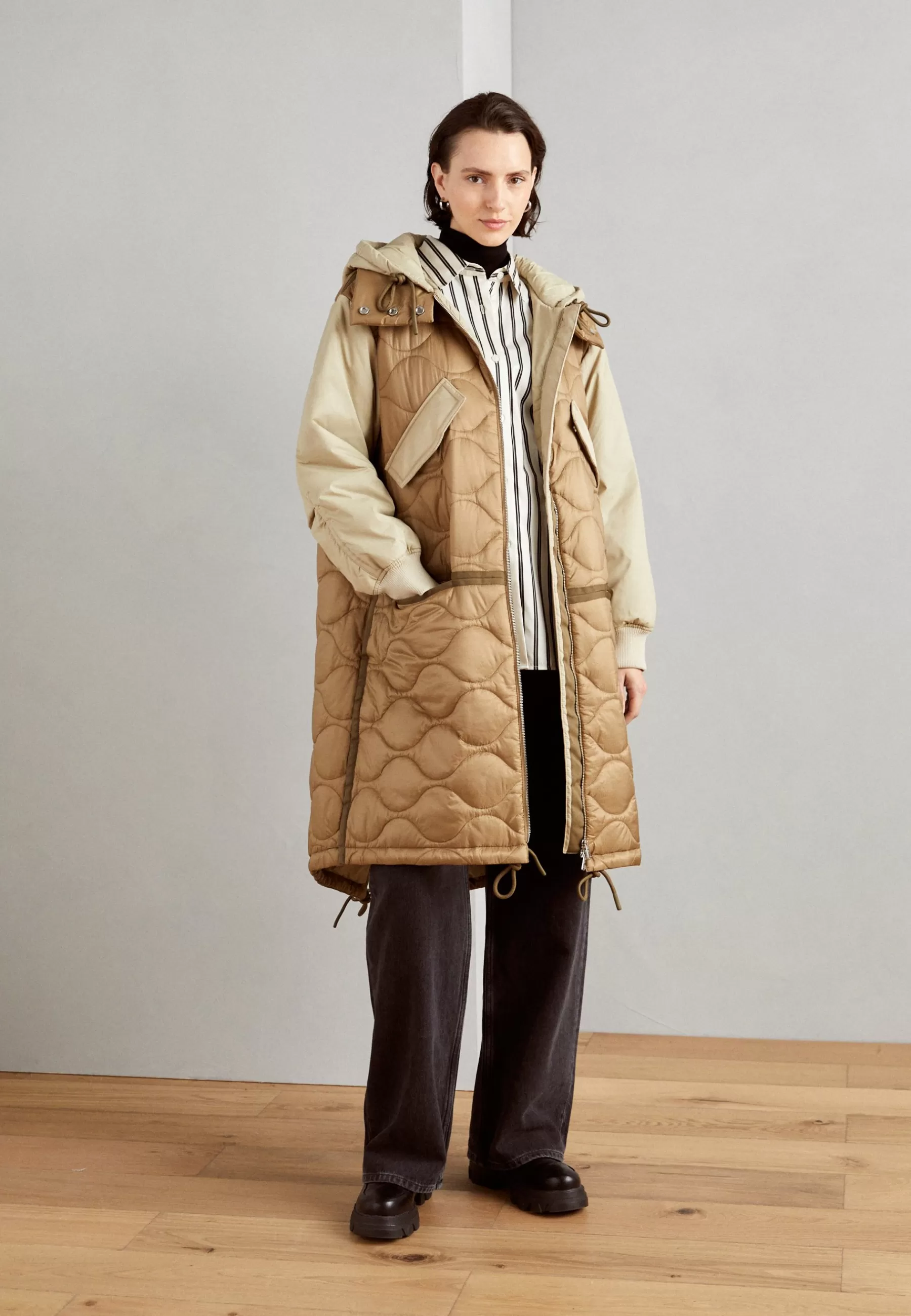 New Chevignon X Mop Quilted Middle Length Patched Details Fixed Hood - Cappotto Invernale Donna Parka